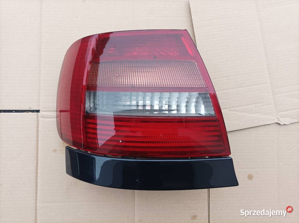 Lampa tylna lewa Audi a4 b5 Sedan LIFT lz5l Radom