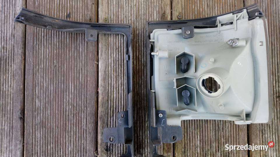 Lampa obrysowa plus ramka Toyota Hiace 19891994 Gdańsk