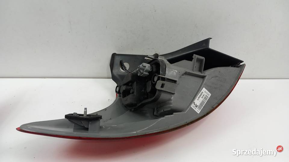 RENAULT MEGANE III HB LAMPA TYŁ PRAWA Zbierkowo