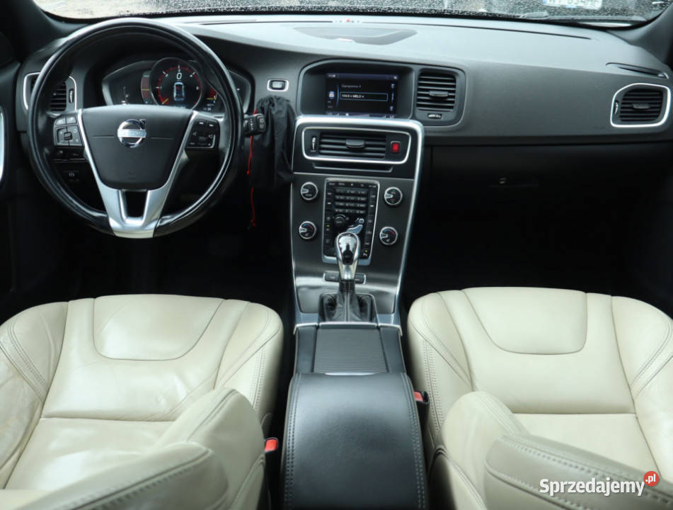 Volvo V60 D6 Plugin Hybrid 4/5 Łódź