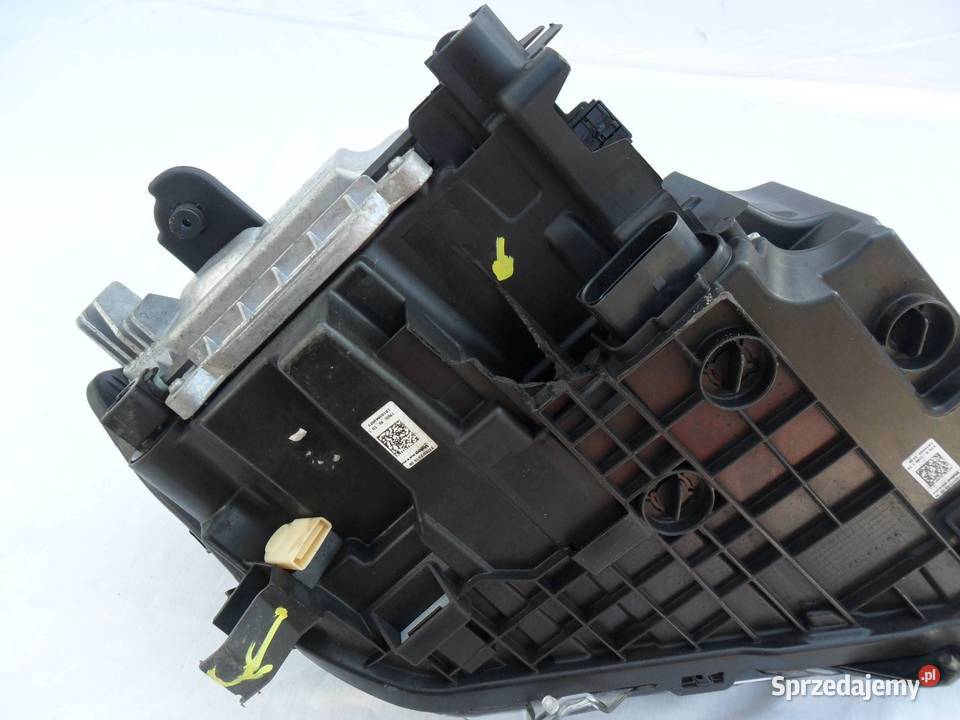 REFLEKTOR PRZÓD STRONA LEWA VOLKSWAGEN TROC osobowe Nowy Tomyśl sprzedam