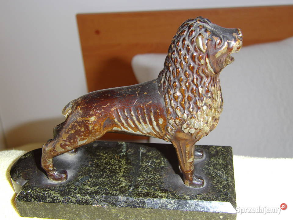 Lew na podstawie marmur mazowieckie sprzedam