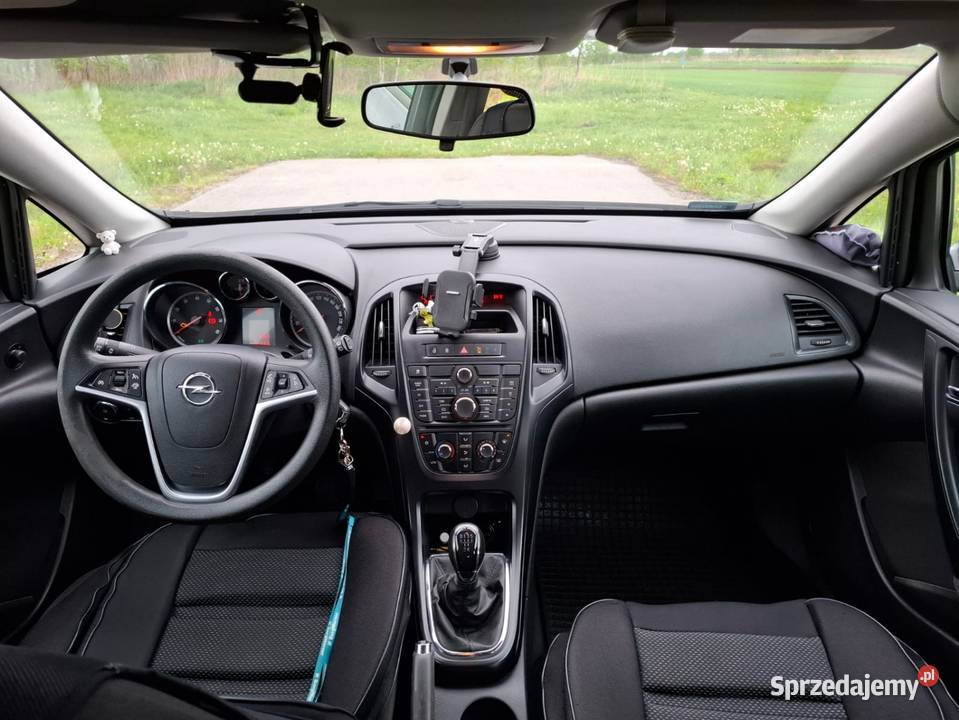 Opel Astra J Trzebownisko