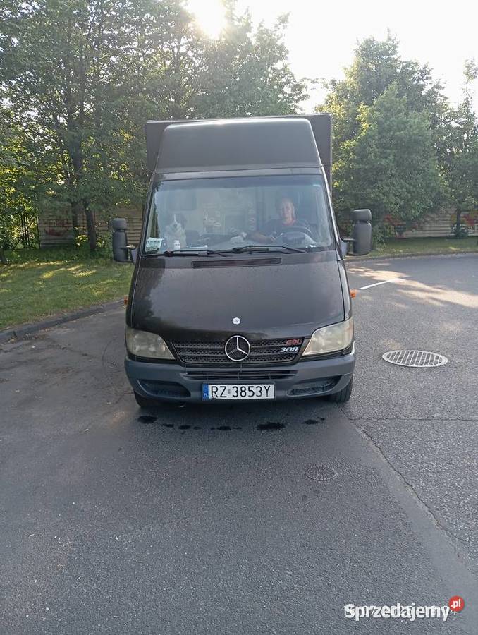 Mercedes pocztowy 22