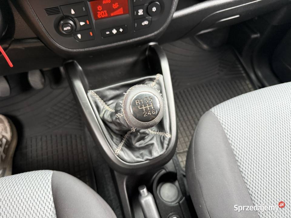 Fiat Doblo 14 BENZYNA Klimatronik Tempomat Rok produkcji 2012