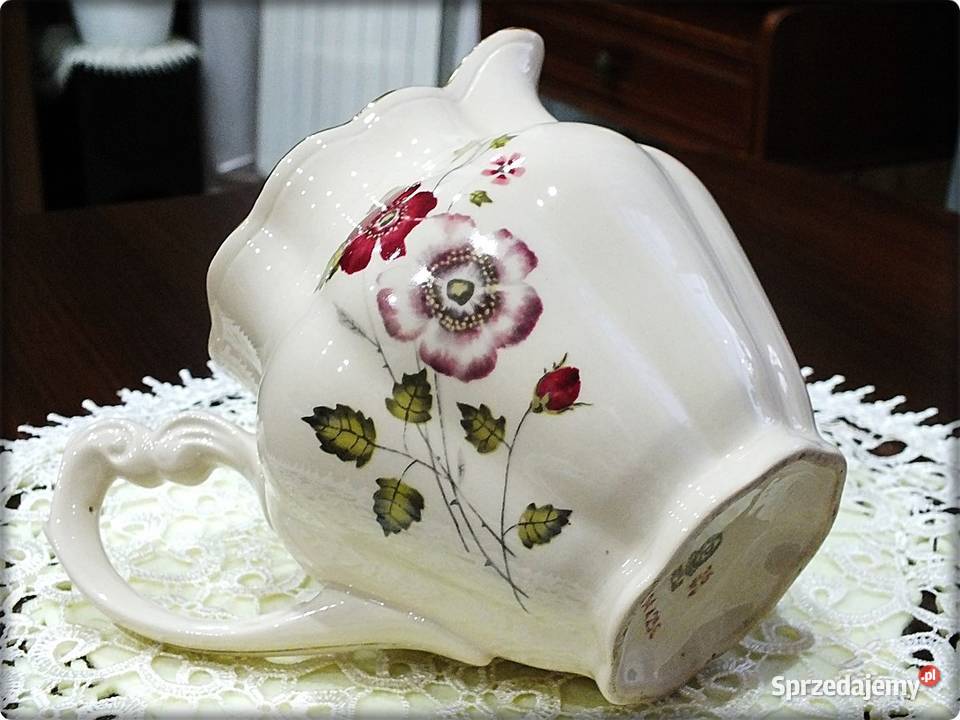 Dzbanek Chodzież Porcelit sygnowany Mlecznik