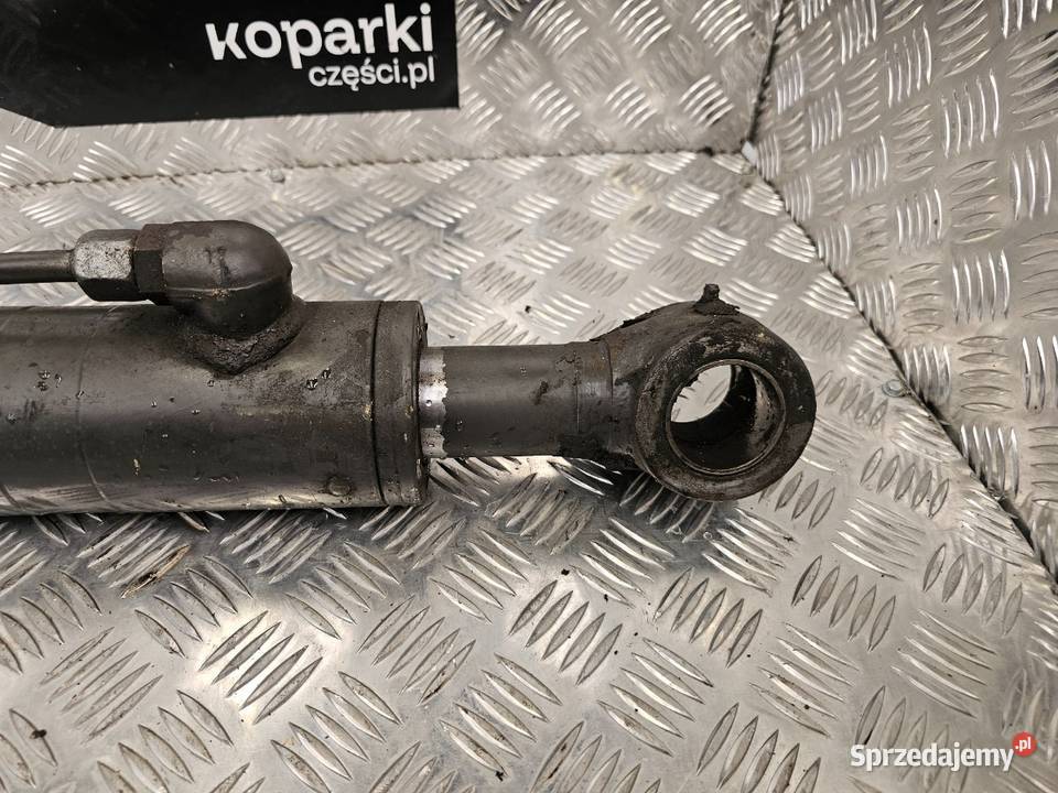 Siłownik wychyłu łyżki Holland LB75 LB110 B95B i