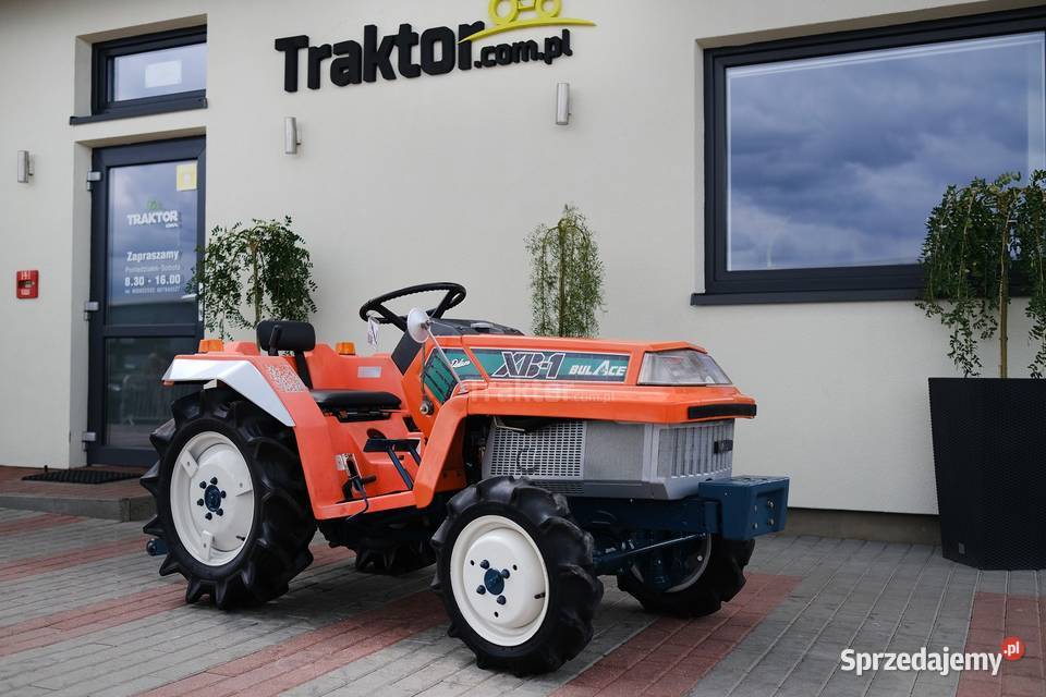 Kubota XB1D 4 x 4 12 Tajęcina