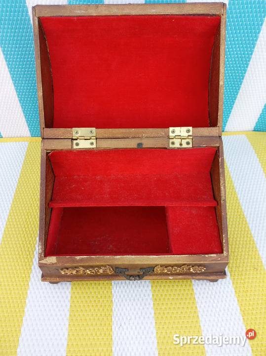 Szkatułka sprzedam Porcelana i szkło Borówno