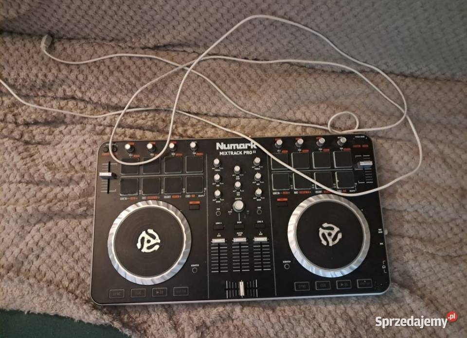 Sprzedam konsole Numark mixtrack pro 2 łódzkie Łódź sprzedam