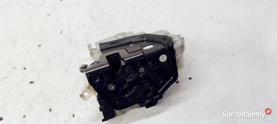 ZAMEK DRZWI PRAWY PRZÓD AUDI A3 8V 8X2837016 Przystajń