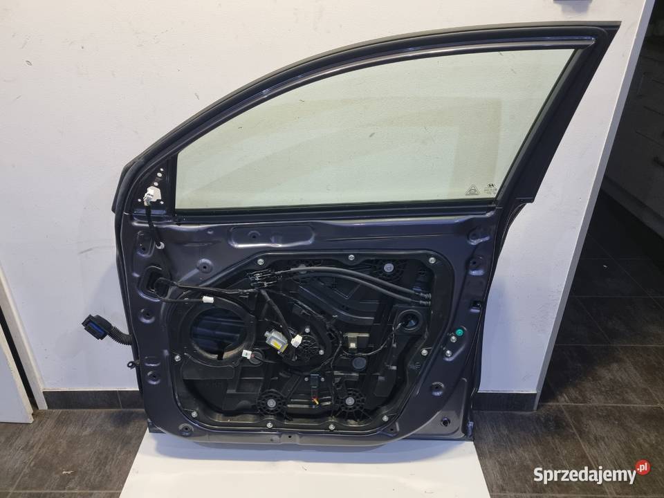 DRZWI PRAWY PRZOD Z3G HYUBDAI TUCSON III 1520 Drzwi łódzkie