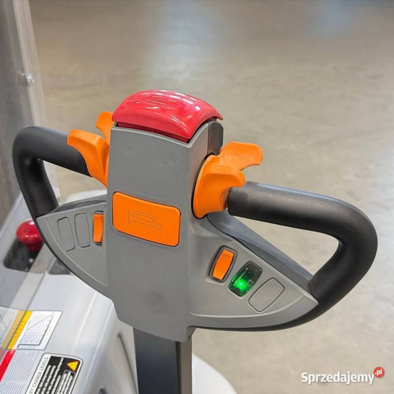 Elektryczny wózek podnośnikowy masztowy ESP1240 Smolice