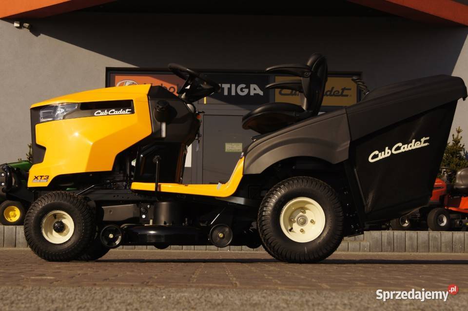 Podłokietniki fotela do traktora Cub Cadet XT Kobiele Wielkie