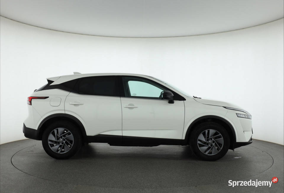 Nissan Qashqai 13 DIGT MHEV Rok produkcji 2022 Piaseczno