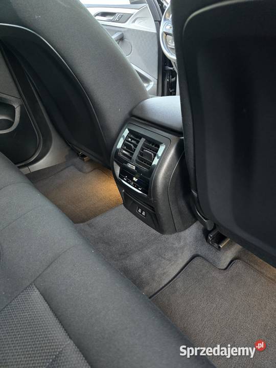 BMW X3 xDrive20d kamera cofania X3