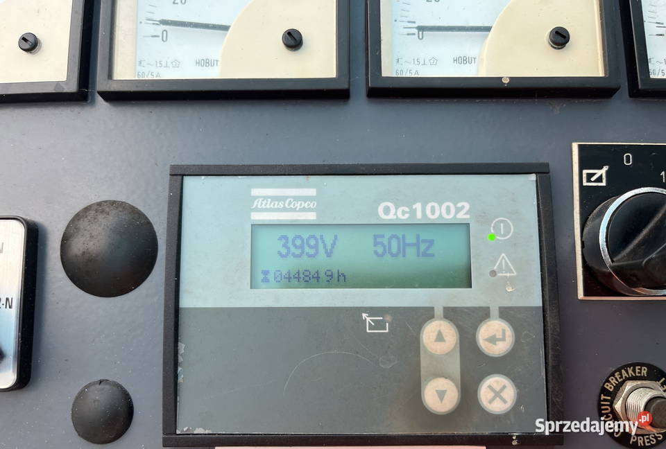 Mobilny samowznoszący żuraw wieżowy Potain IGO32 Kraków