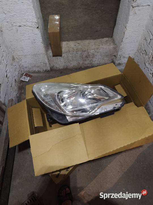 Sprzedam lampy przednie do opel corsa d lifcie Części montażowe Katowice