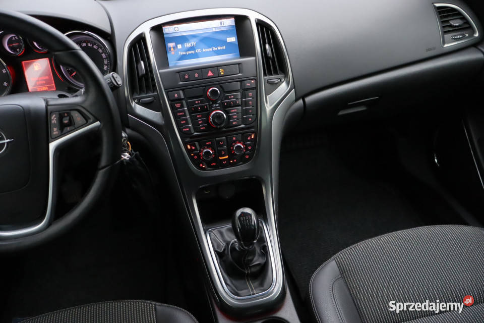 Opel Astra 17 CDTI światła przeciwmgielne śląskie Zabrze