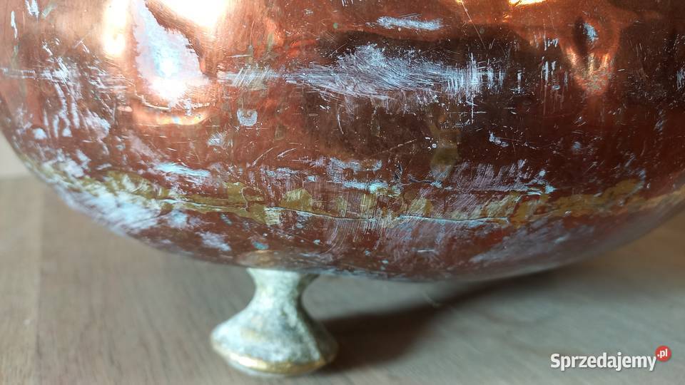 Miedziany pojemnik wiadro z przykrywką z Gawroniec