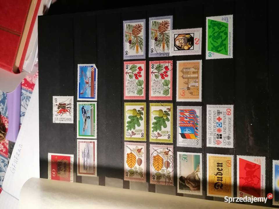 Znaczki i klaser cześć cała Europa rozne motywy Filatelistyka