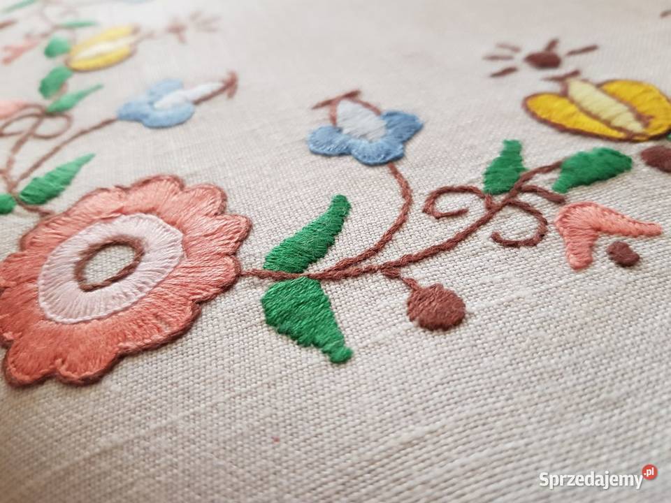 obrus wyszywany makatka serweta serwetka wielokolorowy świętokrzyskie Kielce