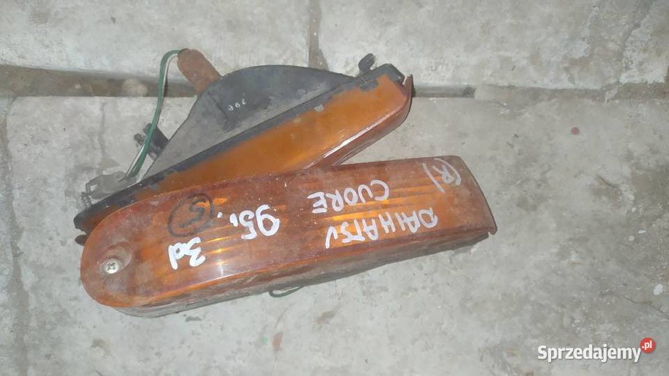 Daihatsu cuore 3D 9396 kierunkowskaz prawe lewy
