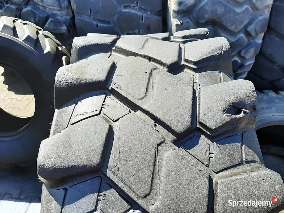 Opona używana 4607024 17524 46070R24 CAMSO 1200 podlaskie sprzedam
