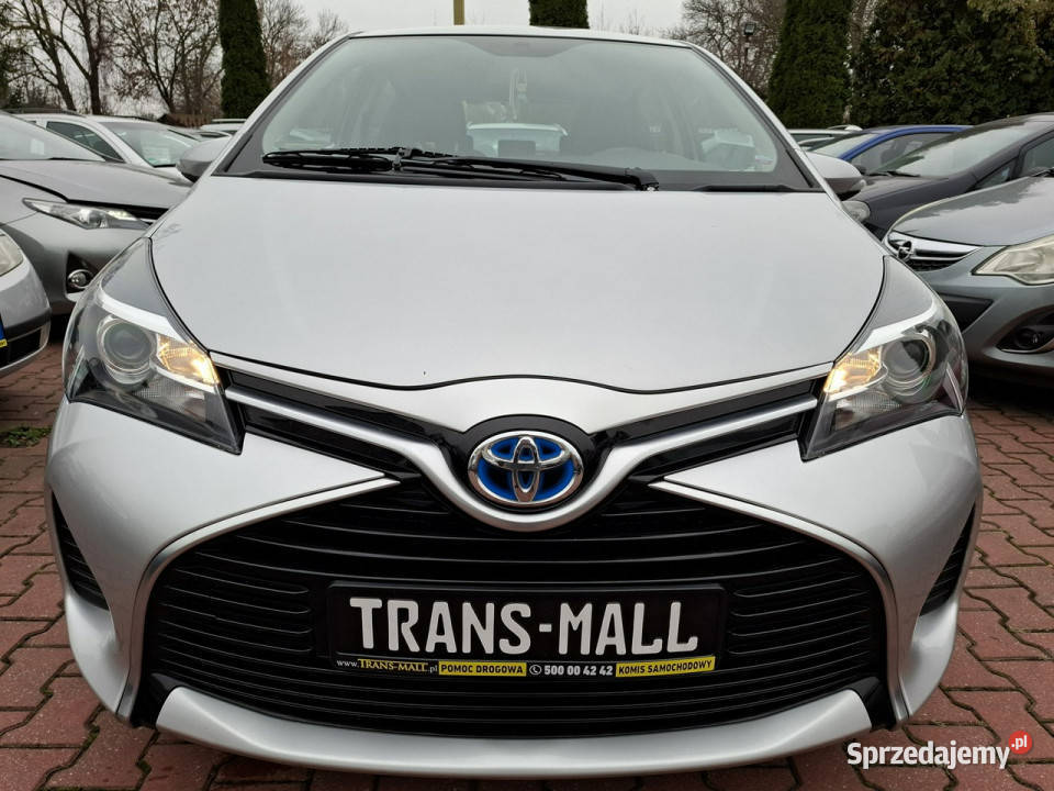Toyota Yaris 15 Benzyna Hybryda Bezwypadkowa światła do jazdy dziennej Lublin