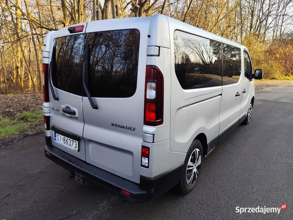 Renault Trafic Vivaro Long 8 osobowy krajowy immobilizer sprzedam