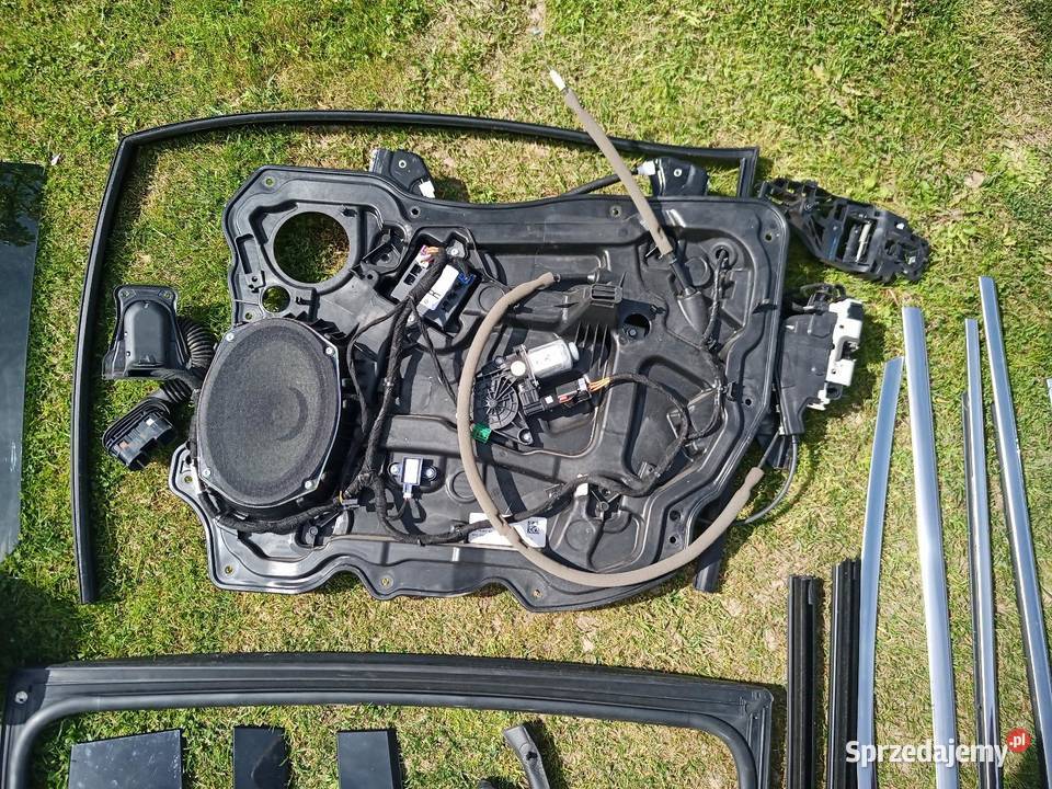 Cześć chrysler Pacyfika fotele szyba belka świętokrzyskie Mąchocice Kapitulne