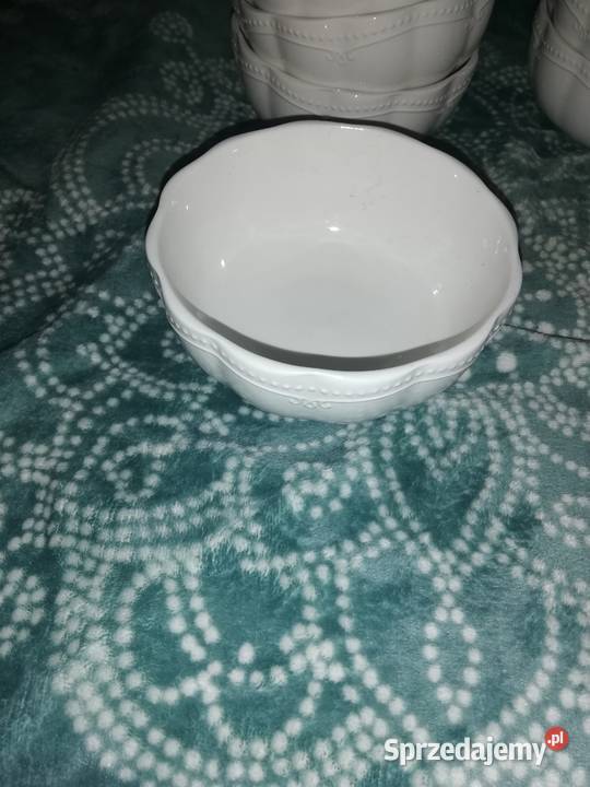 Sprzedam NOWY nigdy nie używany zestaw obiadowy Stargard