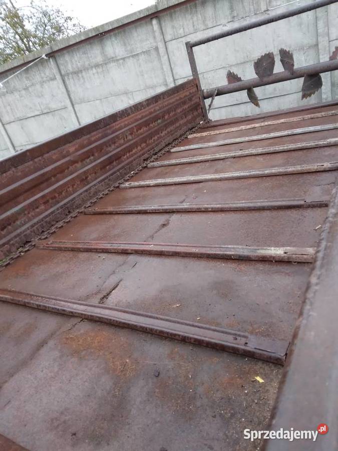 Rozrzutnik obornika jednoosiowy Czarna Mnichów