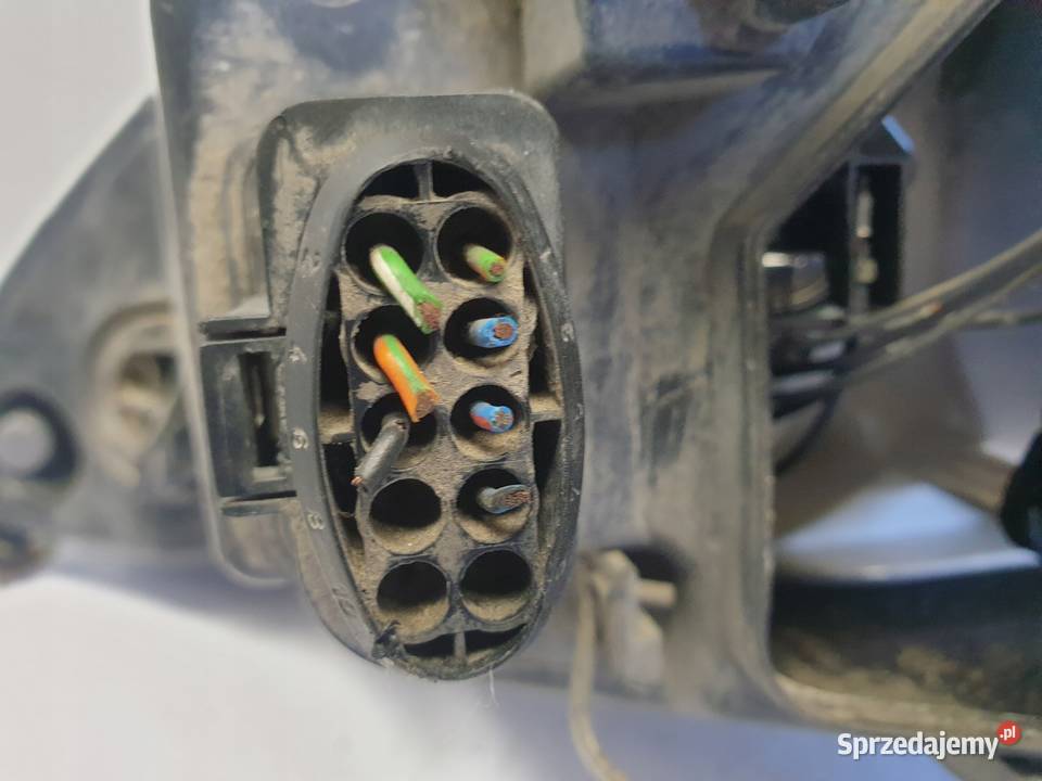 LAMPA PRAWA Ford Focus mk1 lift fl PRZEDNIA osobowe Rudka sprzedam