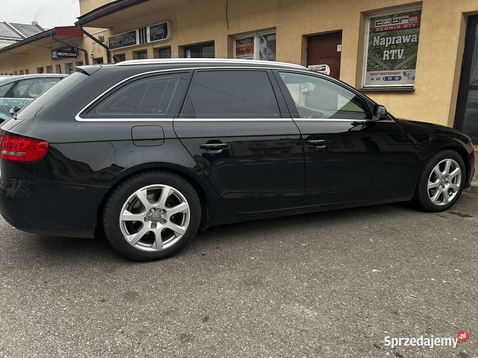 Audi a4 b8 20tdi ładne Wyhalew sprzedam