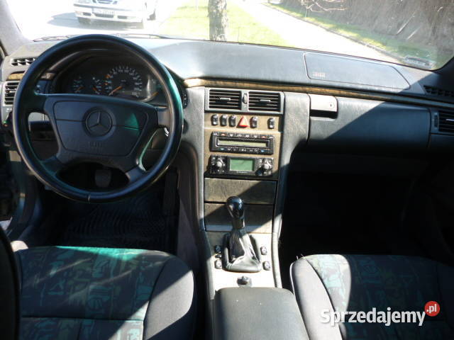 Mercedes E W210 Avantgarde 29 TD kujawsko-pomorskie Barcin sprzedam