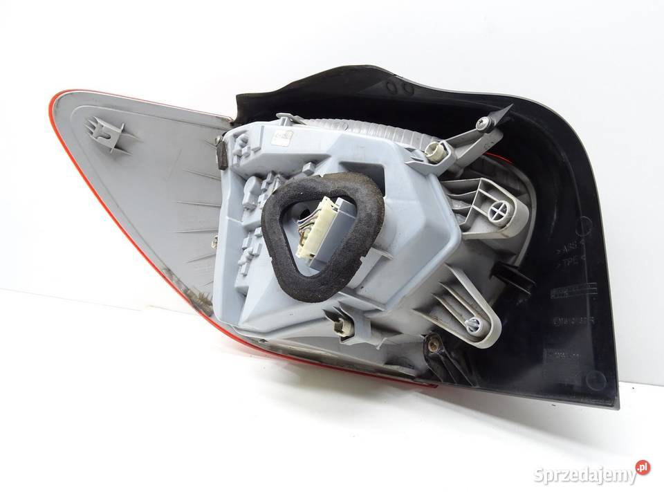 LAMPA PRAWY TYŁ PRAWA TYLNA A1769060200 MERCEDES