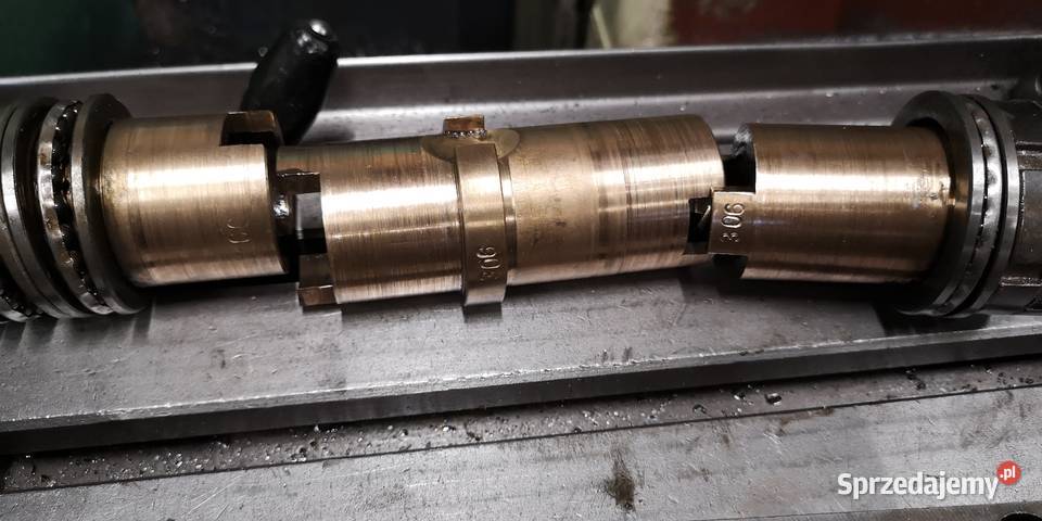 Śruba poprzeczna do frezarki Heckert FSS FUWFU Produkcja Wałbrzych