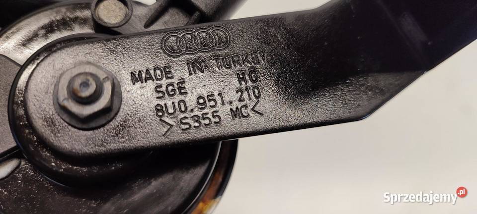 AUDI Q3 8U KLAKSON PRAWY 8U0951210 osobowe Części samochodowe sprzedam