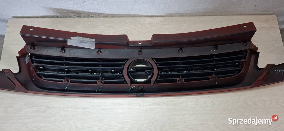 Atrapa Grill Opel Vivaro osobowe Sandomierz
