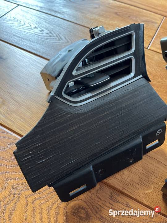 Tesla model s dekory kratki wentylacyjne deska Poznań