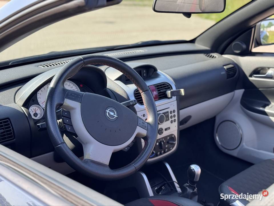 Opel Tigra Twin Top cabrio ASR (kontrola trakcji)