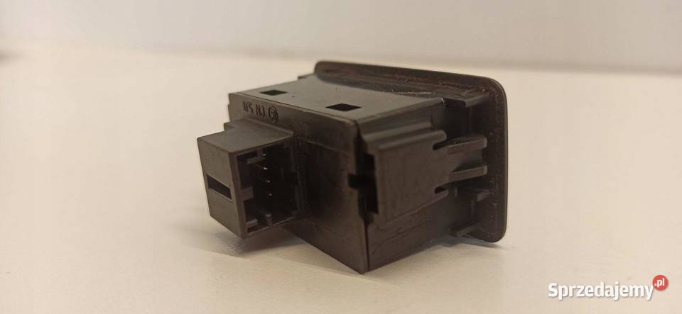 AUDI A6 C7 PRZYCISK OTWIERANIA KLAPY 4G0959831A osobowe