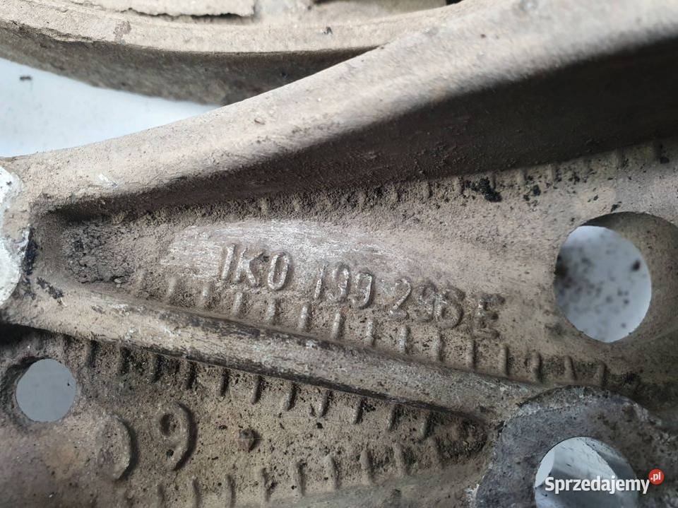 WAHACZ PRZÓD PRAWY AUDI A3 8P
