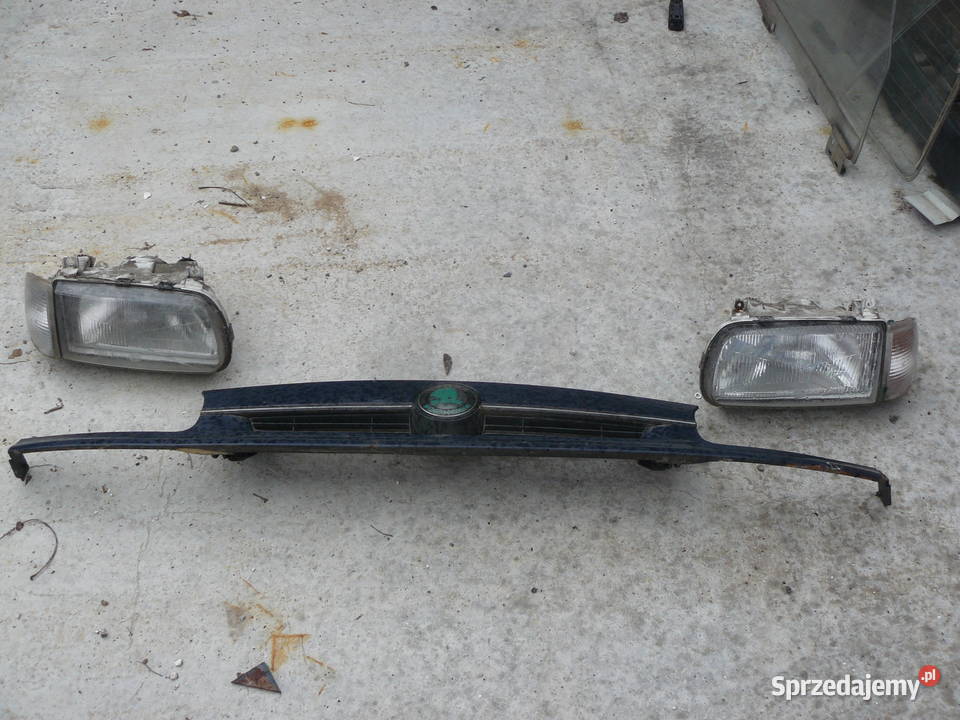 Sprzedam lampę przednią prawą lewą Skoda Felicia