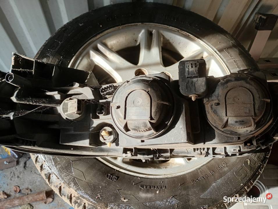 Lampy przód Volvo S60 Szczecyn