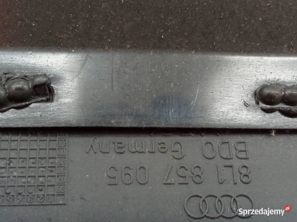 SCHOWEK PRAWY PASAŻERA 8L1857095 Audi A3 I