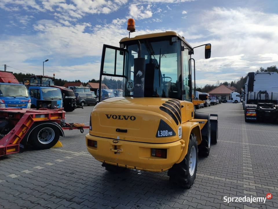 średnia kołowa Volvo L30B Pro Unikat Stan 5380 Widełki
