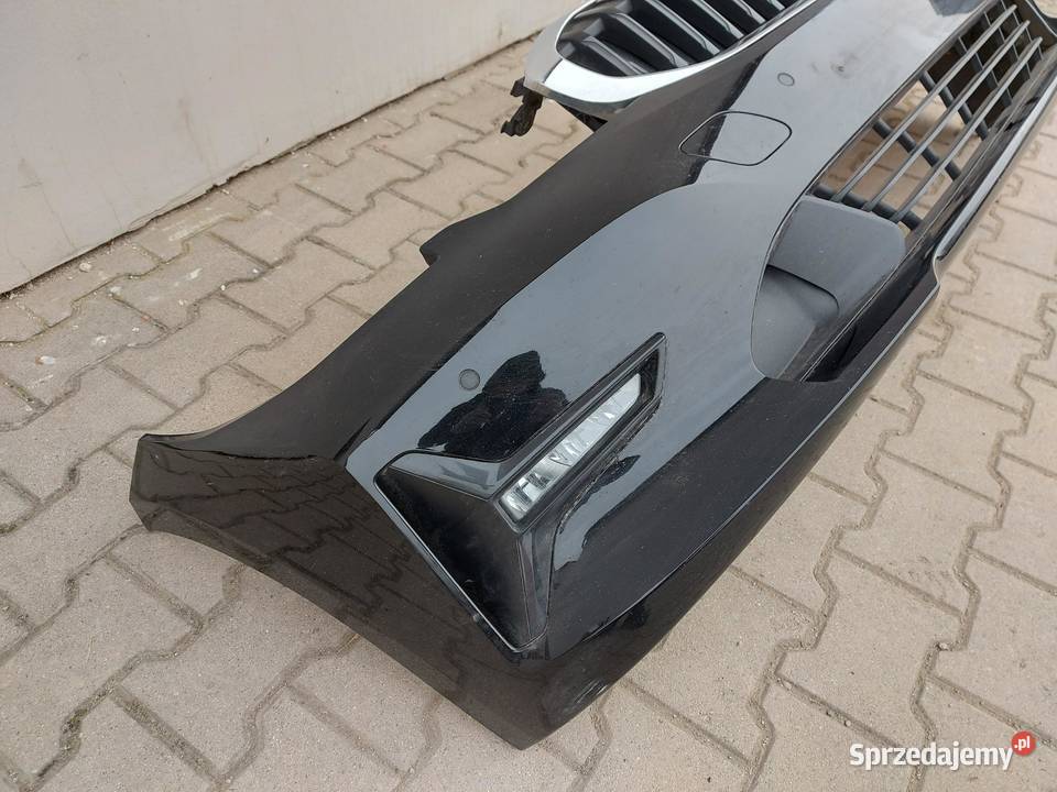 BMW G21 G20 Kombi 330e zderzak przód przedni
