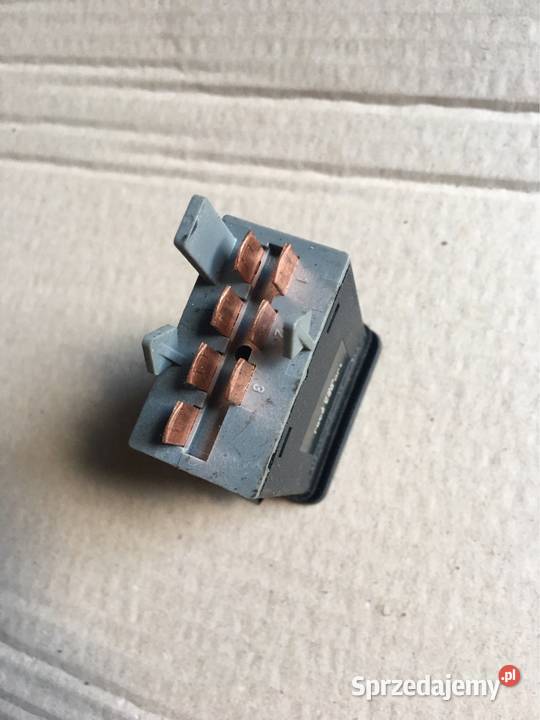 Włącznik awaryjnych golf 4 1J0953235J Chojnice